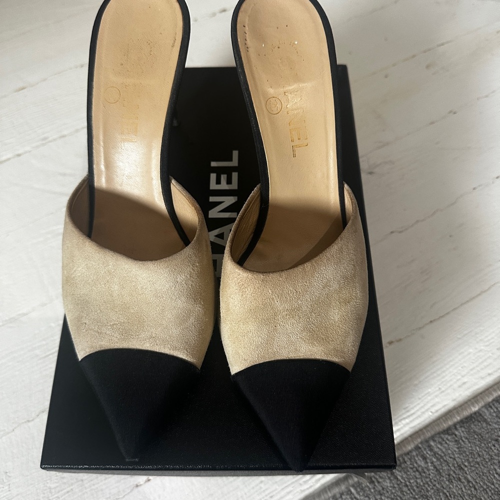 Chanel Black and Cream Mules with Sophisticated Design
